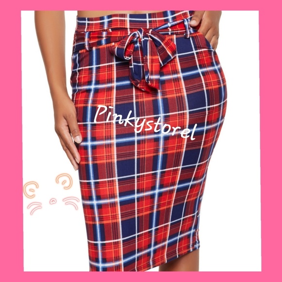 Dresses & Skirts - ❣Plaid Pencil Skirt❣